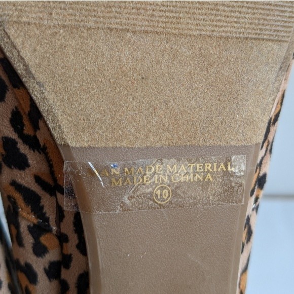 Refresh Women's Cheetah Print Wedge Ankle Strap Flats Size 9.5 - Picture 6 of 7